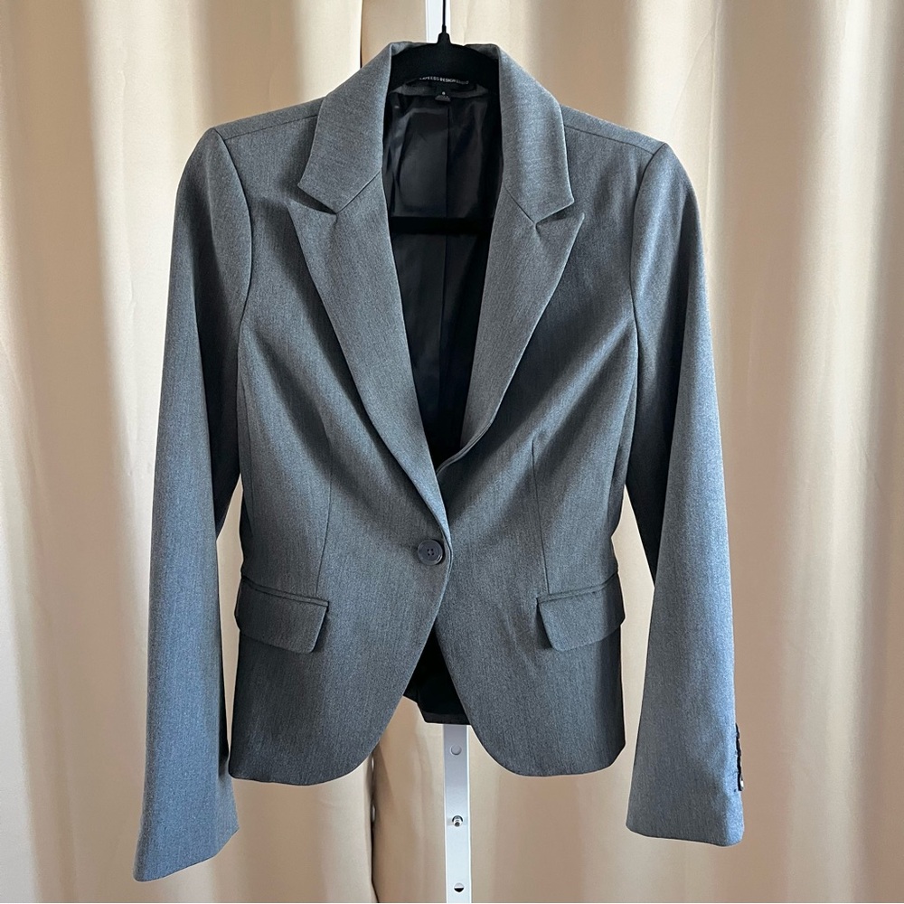 Express Design Studio Lined Gray Blazer Size 6 - image 1